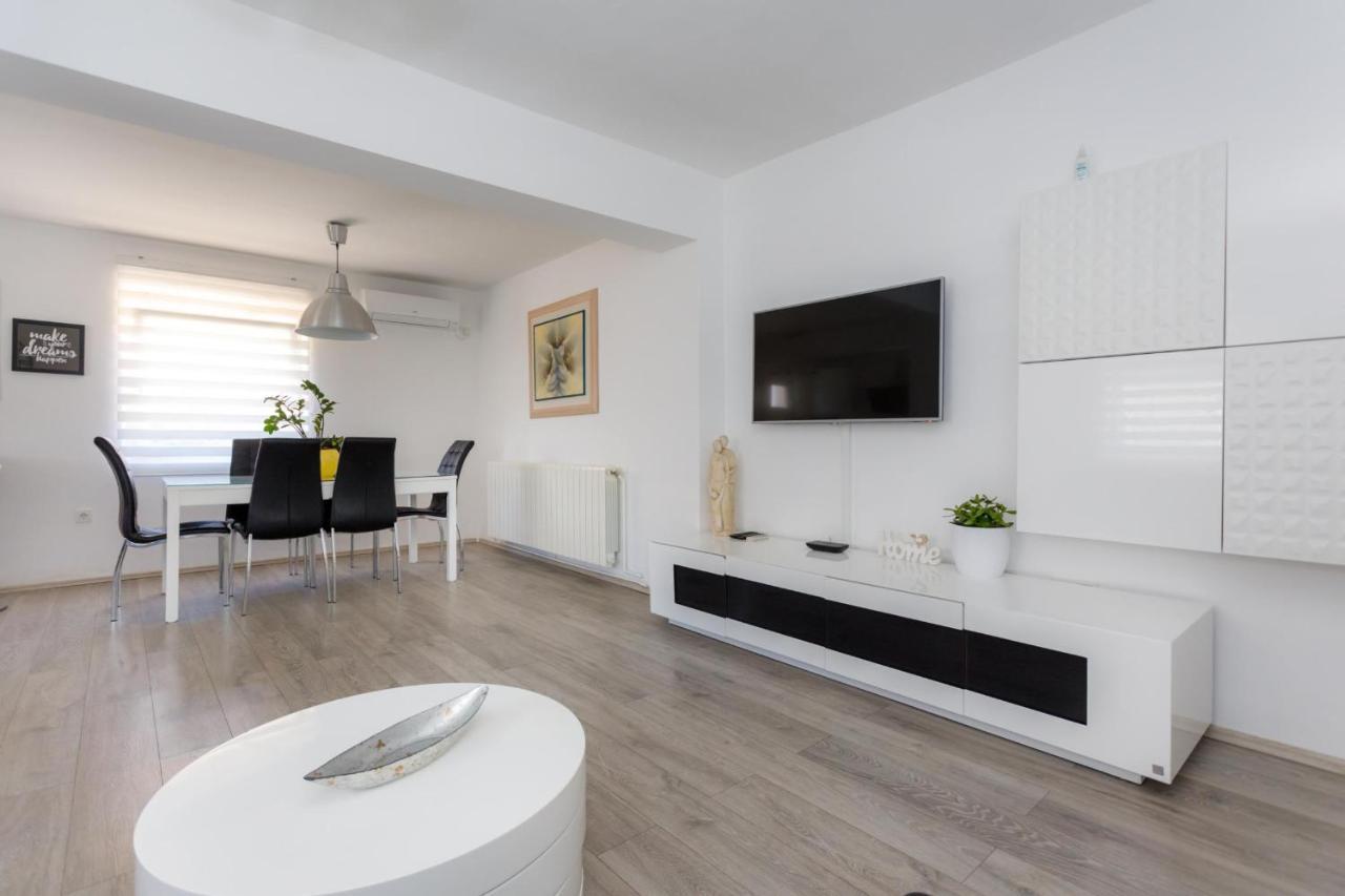 Apartman Laura クルク エクステリア 写真