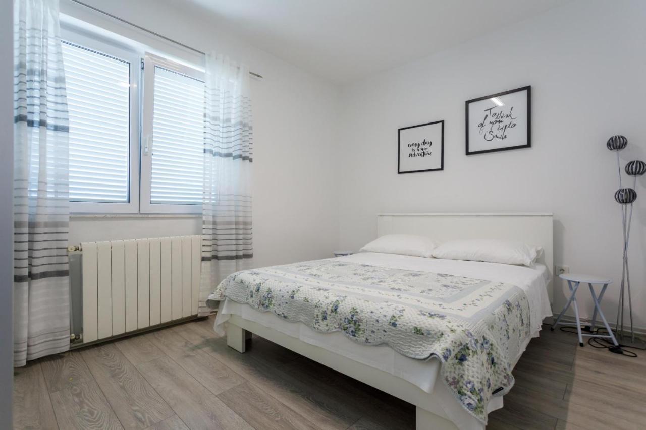 Apartman Laura クルク エクステリア 写真